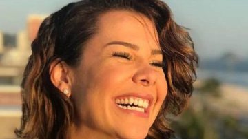 Fernanda Souza é clicada de biquíni pela namorada em momento romântico: "Cê tá maluco" - Reprodução/ Instagram