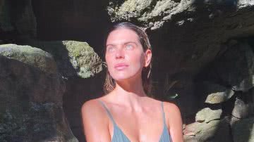 Mariana Goldfarb toma banho de cachoeira e ostenta corpo magérrimo: "Deusa" - Reprodução/Instagram