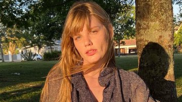 Modelo internacional e sucesso na web, Clara Raddatz cita problemas da pressão estética: “Mexe demais na cabeça” - Reprodução/Instagram