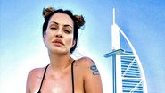 Em Dubai, Cleo dispensa retoques, aposta em biquíni trançado e causa na web: "Sem defeitos" - Reprodução/Instagram