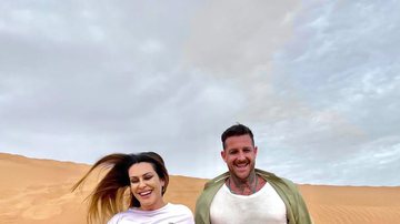 Em deserto de Dubai, Cleo combina look com o marido e encanta fãs ao posar em clima de romance - Instagram