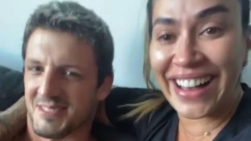 Grávida, ex-Panicat Dani Bolina surge com lágrimas nos olhos e revela sexo do bebê: "Muito feliz" - Reprodução/Instagram