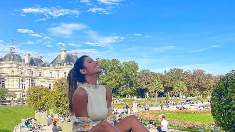 Curtindo viagem em Paris, ex-BBB Hariany Almeida diz estar realizando sonho - Instagram
