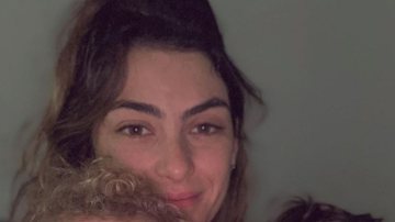 Mãe de três, Mariana Uhlmann desabafa sobre a maternidade após noite com o filho doente: "A cabeça explode" - Reprodução/Instagram