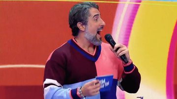 Na estreia do 'Caldeirão', Marcos Mion solta indireta sobre cenário da Record TV: "Aqui o telão funciona" - Reprodução/TV Globo