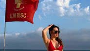 Com biquíni cavado, Naiara Azevedo exibe curvas impressionantes à beira-mar e fãs babam: “Chama o salva-vidas” - Reprodução/Instagram