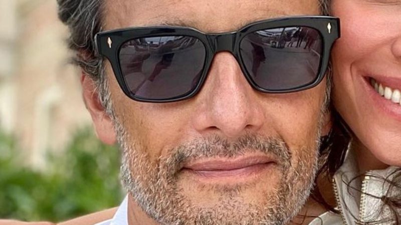 Rodrigo Santoro ganha carinho da esposa em raro clique juntos - Reprodução / Instagram
