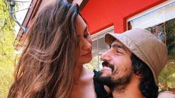 Grávida, Thaila Ayala surge em clique ousado no colo de Renato Góes: "Que química" - Reprodução/Instagram