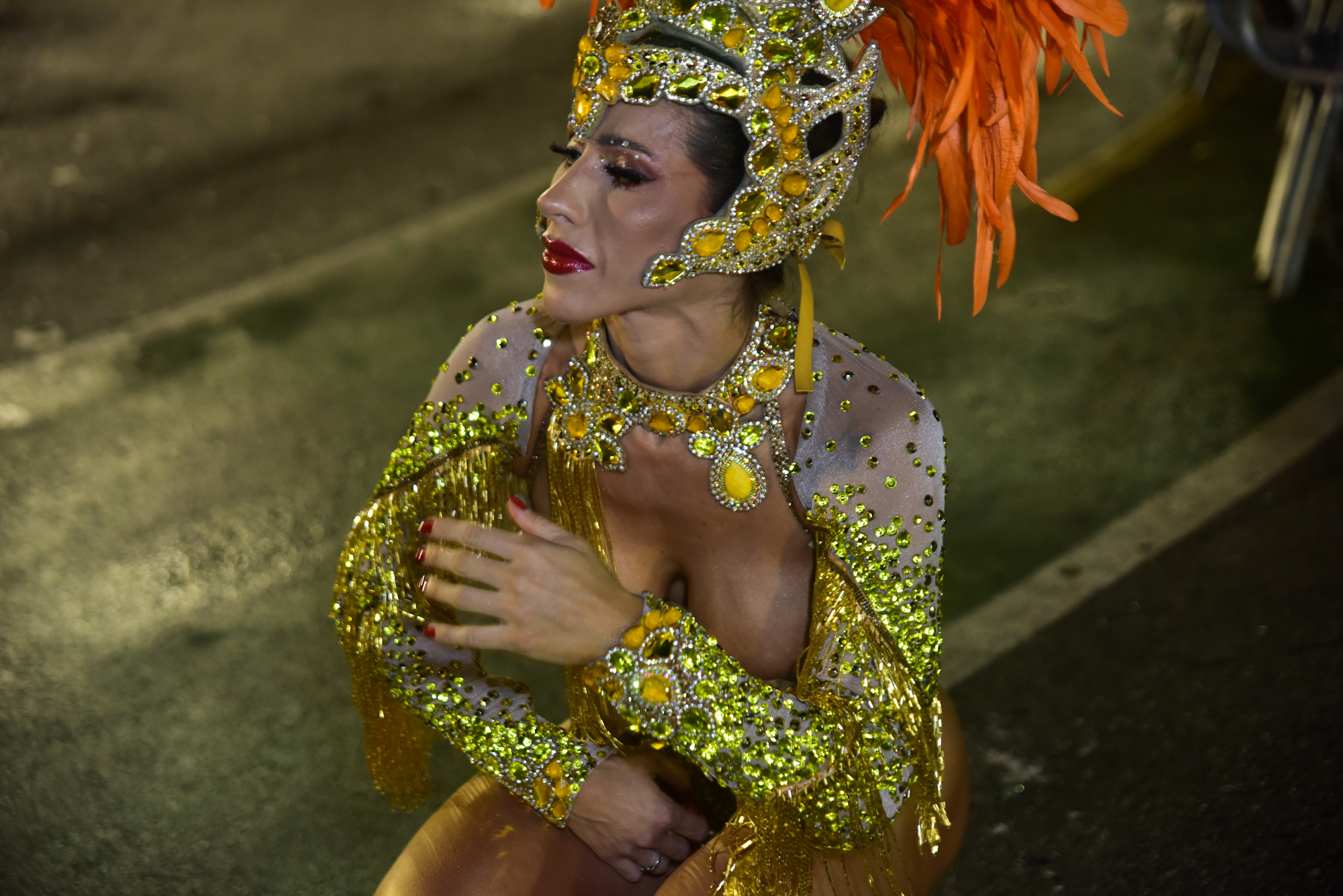 Ana Paula Minerato nos bastidores do desfile da Gaviões da Fiel