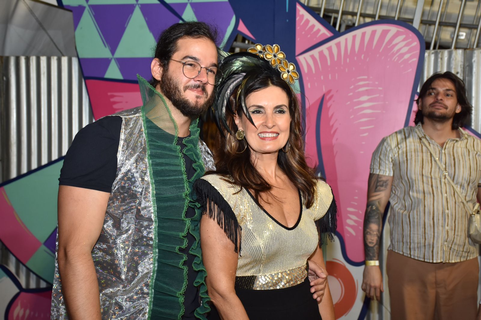 Fátima Bernardes e o namorado, Túlio Gadêlha, no Carnaval de Recife