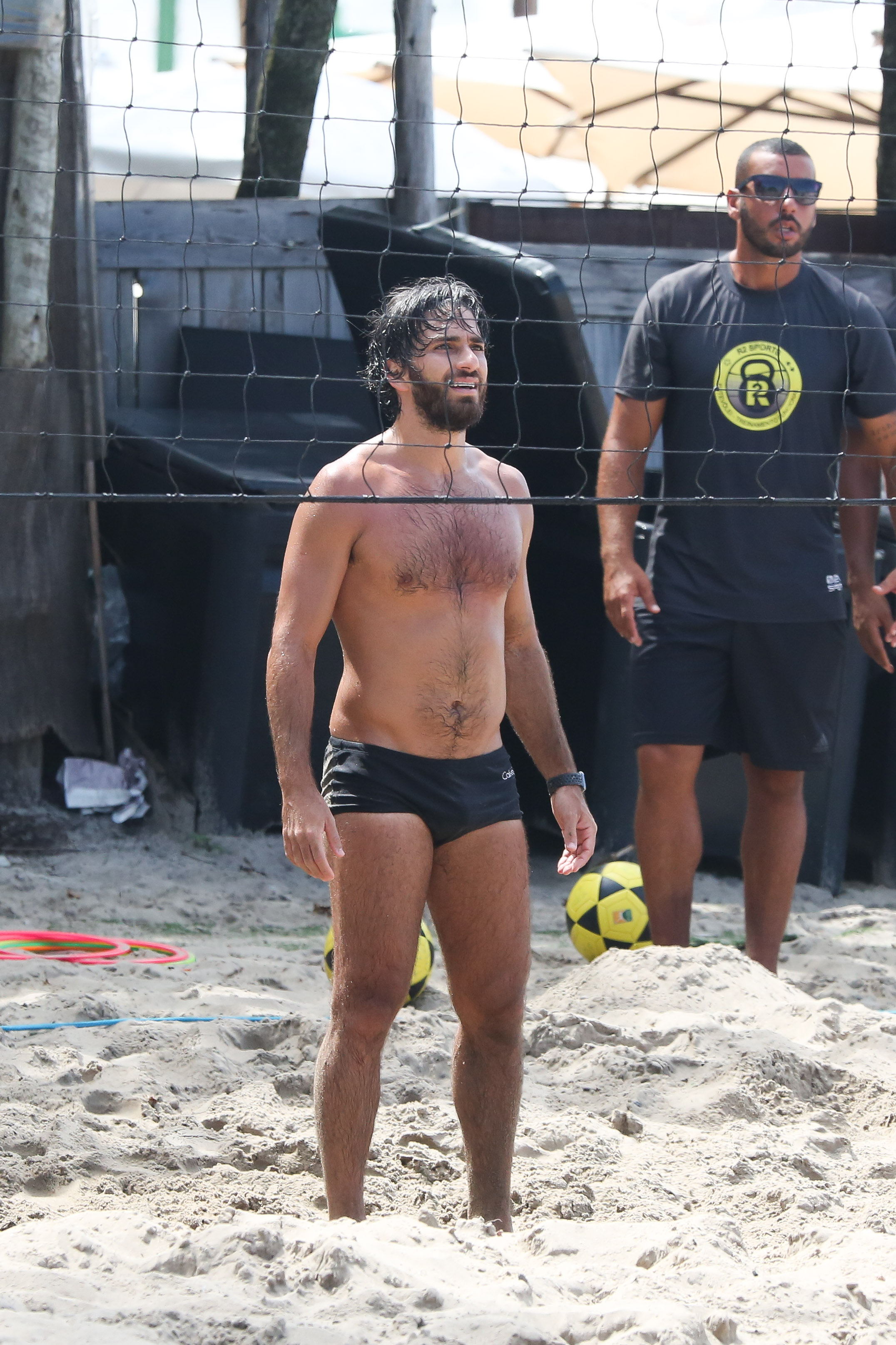 Hugo Moura na praia