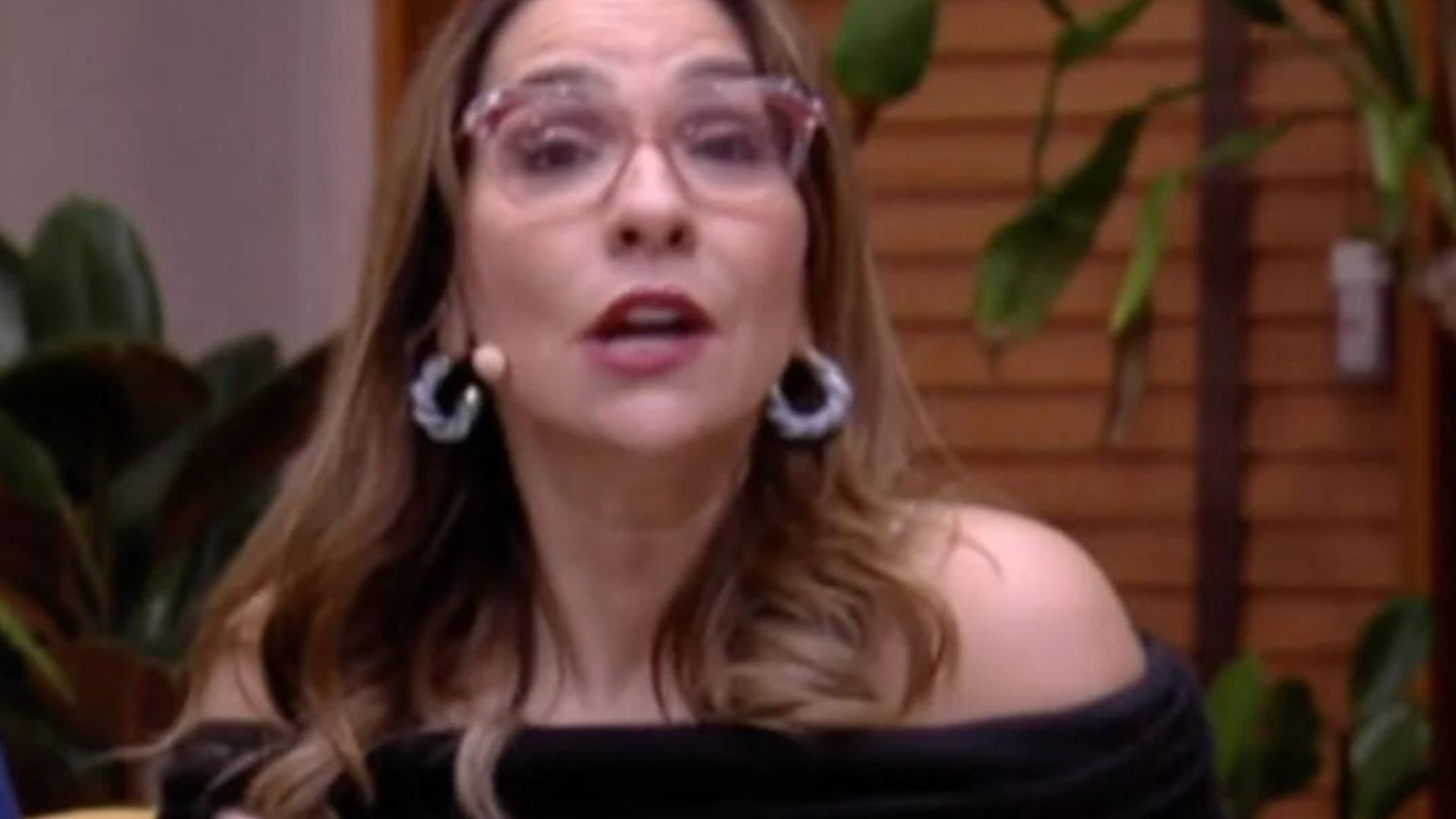 Maria Beltrão faz exame ao vivo no É de Casa e se assusta com resultado ·  Notícias da TV