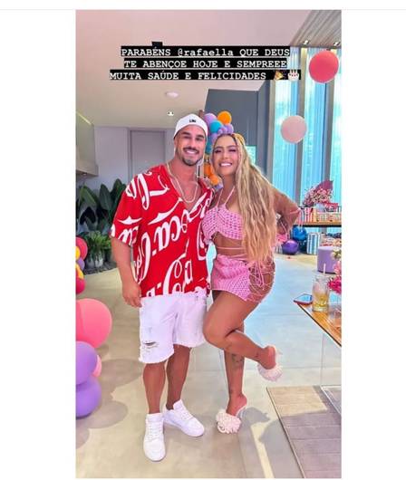 Reataram? Irmã de Neymar recebe ex-namorado da mãe em festa de aniversário