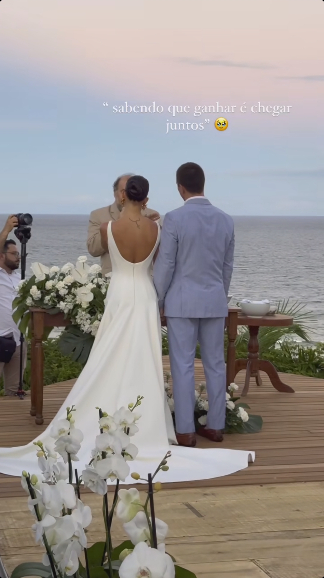 Mari Saad e Rômulo Arantes Neto realizam casamento luxuoso na Bahia