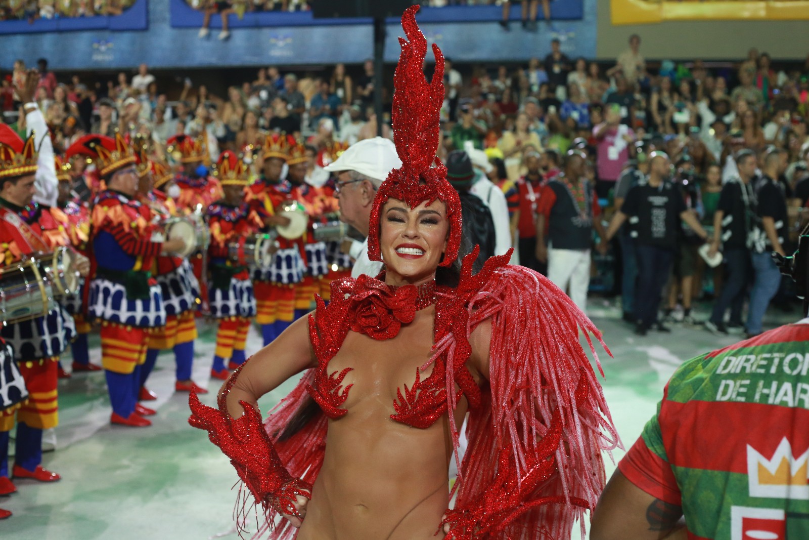 Paolla Oliveira no desfile das campeãs Rio de Janeiro 2