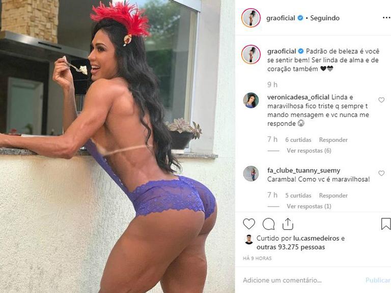 Gracyanne Barbosa deixa bumbum gigante à mostra em lingerie transparente