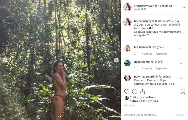 Bruna Linzmeyer posa de topless na floresta