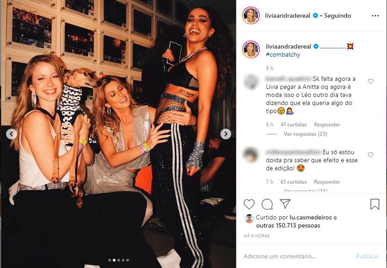 Lívia Andrade agarra Anitta nos bastidores de show