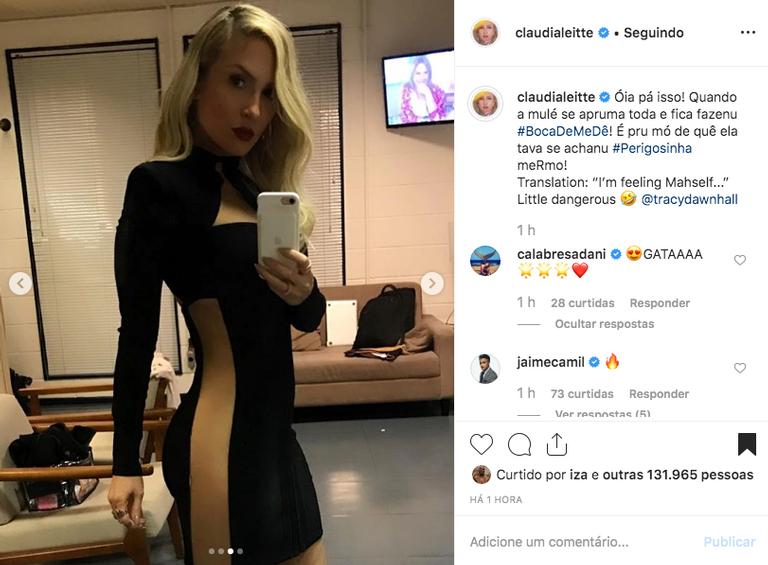 Claudia Leitte esbanja sensualidade em novo vestido