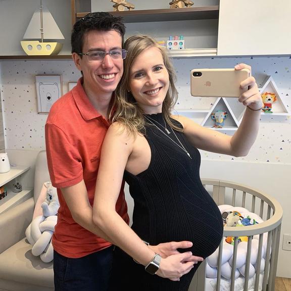 Ex-Chiquititas Marina Belluzzo está grávida do primeiro filho, Theo