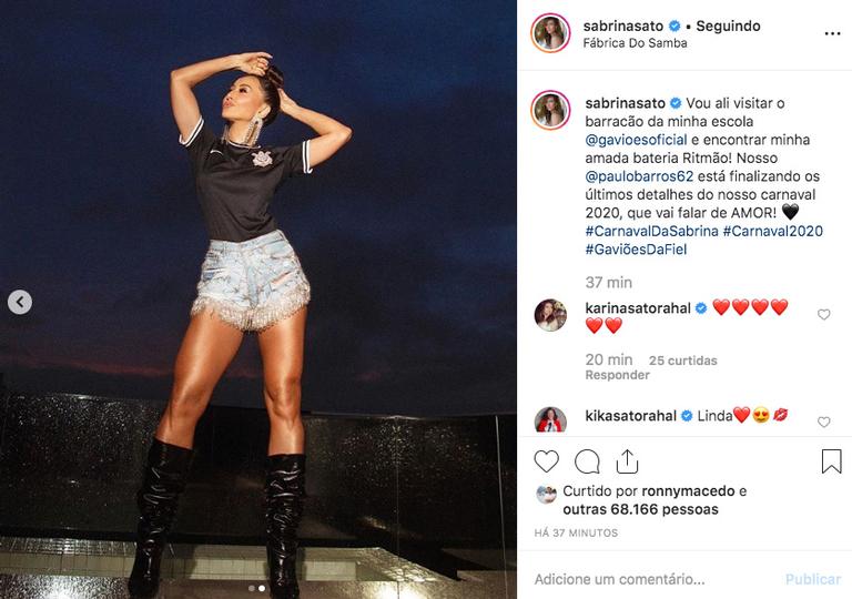 Sabrina Sato exibe as pernas perfeitas ao usar microshorts no samba