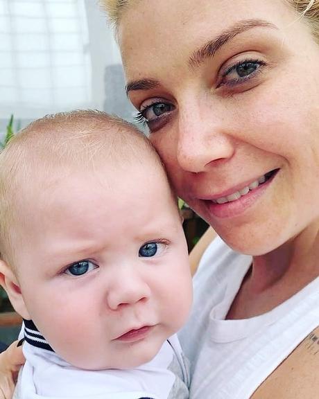 Luiza Possi exibe a beleza de seu filho nas redes sociais