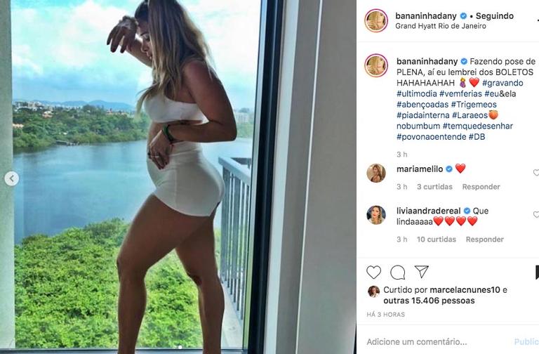 Grávida, Dany Bananinha exibe barrigão em fotos de lingerie