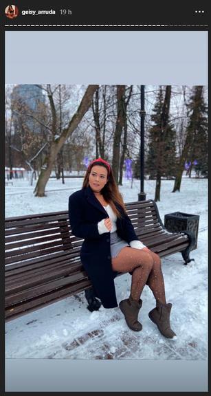 Geisy Arruda curte inverno russo