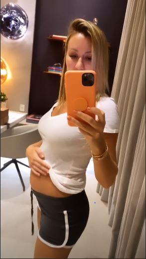 Ana Paula Siebert exibe sua barriga de 20 semanas de gestação