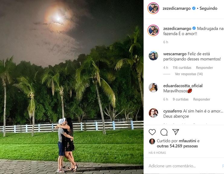 Zezé Di Camargo dá beijão na noiva em foto na fazenda