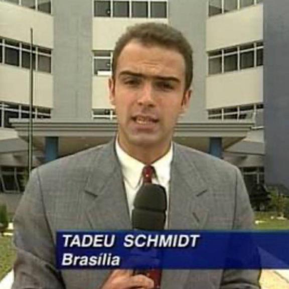 No Dia do Jornalista, Tadeu Schmidt recorda dos tempos de repórter