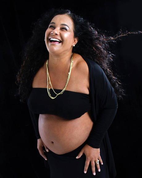 Solange Couto recorda clique da gravidez do caçula e faz homenagem às mães