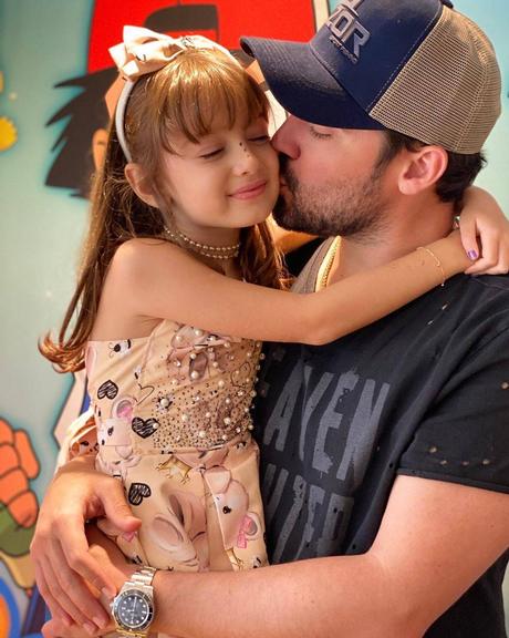 Fernando Zor celebra os 6 anos de sua filha, Alice com linda homenagem