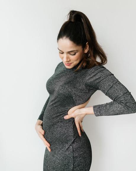 Sabrina Petraglia mostra sua silhueta na 15ª semana de gravidez