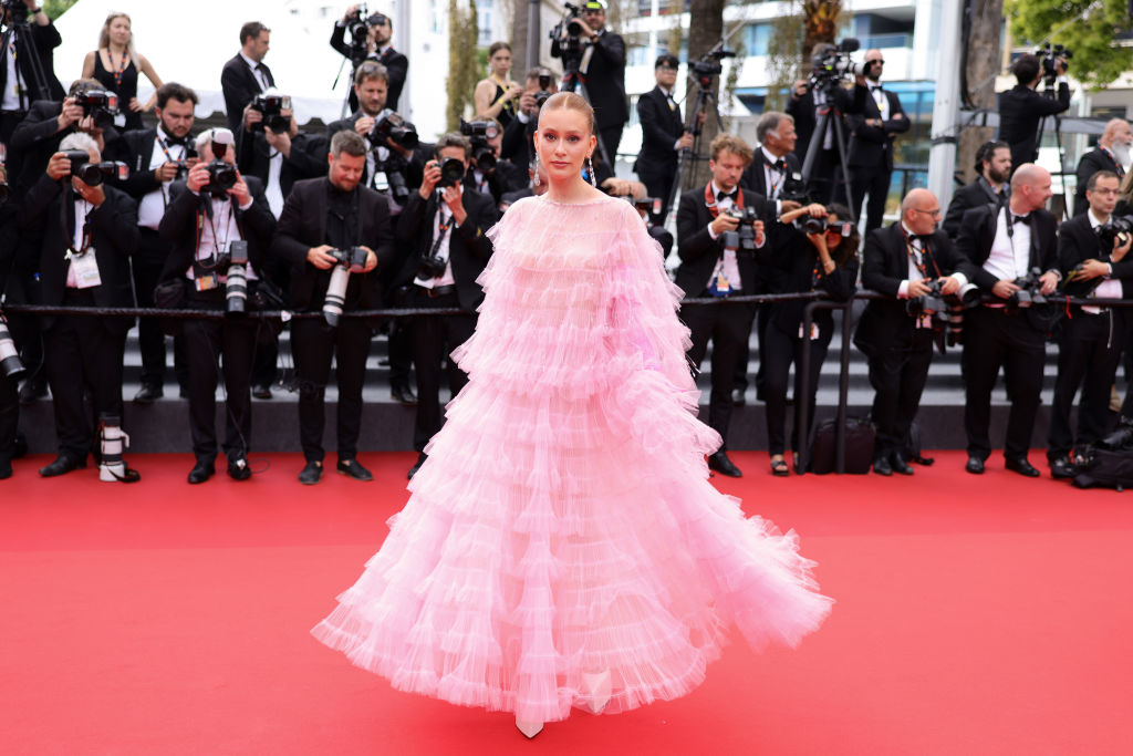 Marina Ruy Barbosa: look poderoso em Cannes