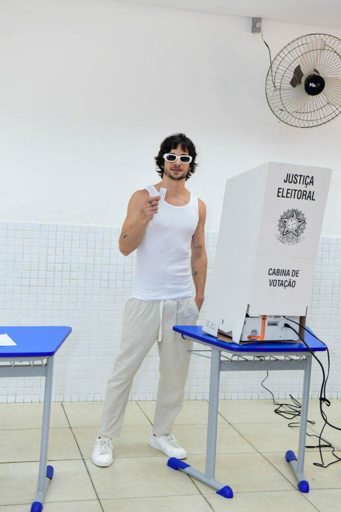 Fiuk vota no segundo turno. Marcelo Sá Barreto/ AgNews